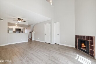 30 E Brown Rd in Mesa, AZ - Building Photo - Building Photo