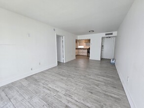 609 Euclid Ave, Unit #8 in Miami Beach, FL - Building Photo - Building Photo