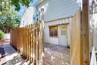 12 Wesleyan St in Halton Hills, ON - Building Photo - Building Photo