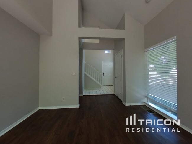 197 Ruby Ln in Vallejo, CA - Foto de edificio - Building Photo