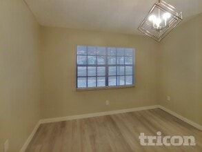 13079 Spencer Ct in Spring Hill, FL - Foto de edificio - Building Photo