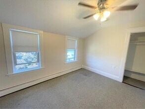 224 Harvard St, Unit 3 in Medford, MA - Foto de edificio - Building Photo