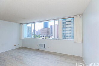 1560 Kanunu St in Honolulu, HI - Building Photo - Building Photo