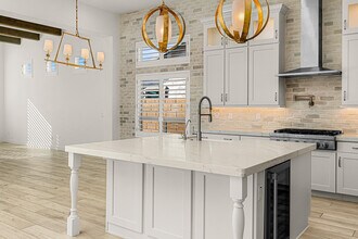 8125 East Jaeger Street in Mesa, AZ - Building Photo - Building Photo