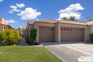 68 Oak Tree Dr in Rancho Mirage, CA - Building Photo