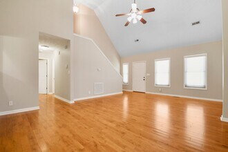 519 Fox Trot Dr in Clarksville, TN - Building Photo - Building Photo