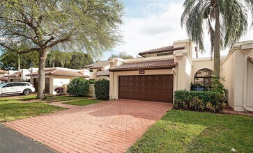 9318 NW 50th Doral Cir S in Doral, FL - Building Photo - Building Photo