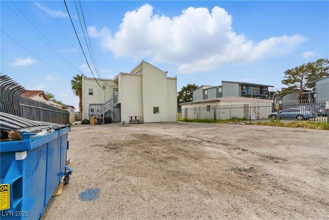 property at 214 S Maryland Pkwy
