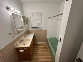 1020 Northern Ave in Fergus Falls, MN - Foto de edificio - Building Photo