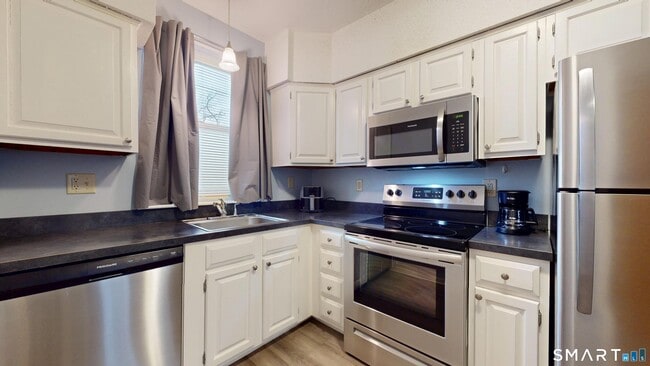 49 Willard St, Unit 49 in Hartford, CT - Foto de edificio - Building Photo