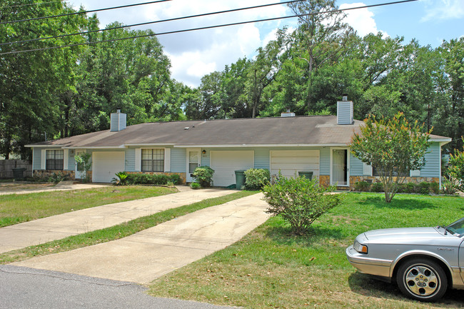 5025 Bankhead Dr in Pensacola, FL - Foto de edificio - Building Photo