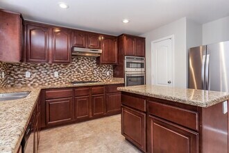 4221 Cape Eagle Ave in North Las Vegas, NV - Foto de edificio - Building Photo