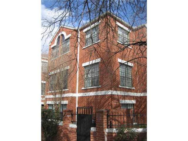 property at 712 W 21st St