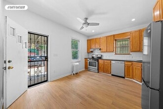 43-07 60th St in Queens, NY - Building Photo - Building Photo