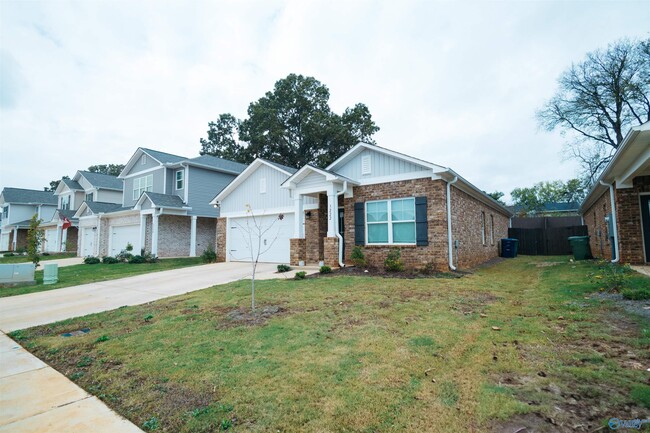 3222 Spool Ln SW in Huntsville, AL - Foto de edificio - Building Photo