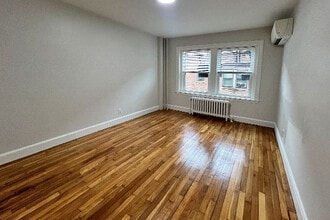 105 Adams St, Unit 06 in Waltham, MA - Foto de edificio - Building Photo