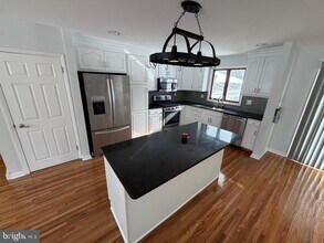 211 Rhode Island Ave in Cherry Hill Township, NJ - Building Photo - Building Photo