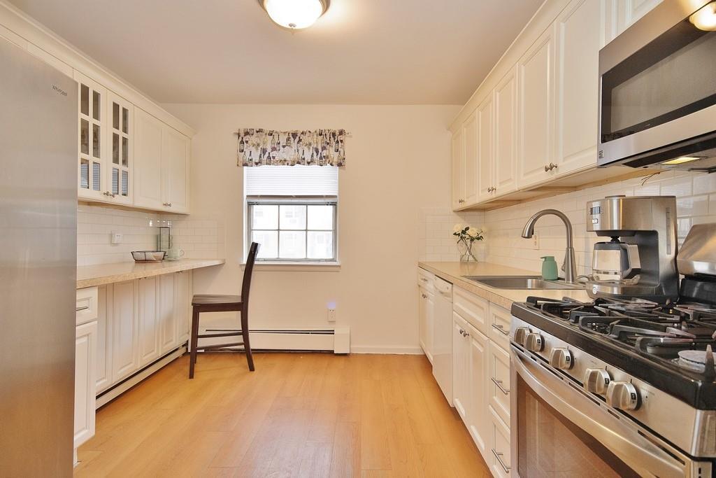 292 Parkside Dr in Suffern, NY - Building Photo