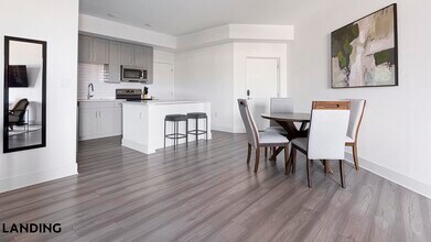 2250 McGregor Blvd, Unit 2314 in Ft. Myers, FL - Foto de edificio - Building Photo