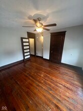 2109 E Michigan St in Indianapolis, IN - Foto de edificio - Building Photo