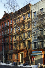 341 E 6th St in New York, NY - Building Photo - Building Photo