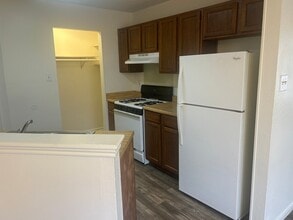 1611 Mona Dr in Killeen, TX - Foto de edificio - Building Photo