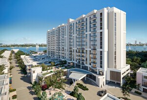 11285 Biscayne Blvd, Unit 811 in Miami, FL - Building Photo