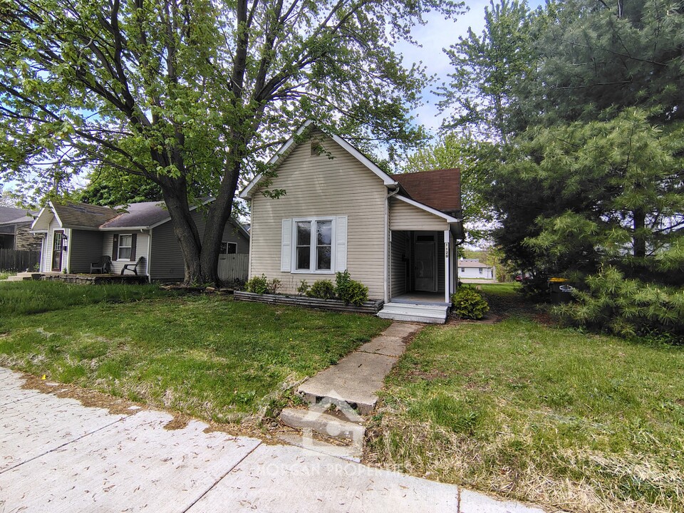 1120 W 4th St in Anderson, IN - Building Photo