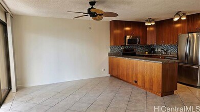 2140 Kuhio Ave. in Honolulu, HI - Building Photo - Building Photo