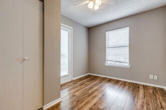 312 Mockingbird Ln in Denton, TX - Foto de edificio - Building Photo