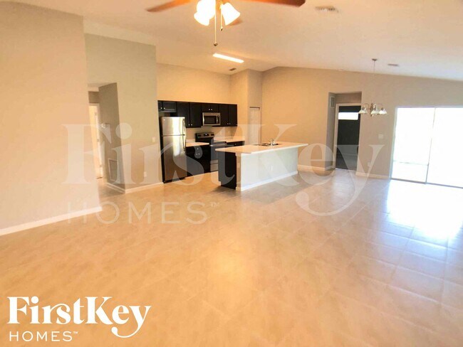 2477 SW Aberdeen St in Port St. Lucie, FL - Building Photo - Building Photo