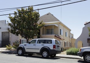 Nebraska Apartments in Vallejo, CA - Building Photo - Building Photo