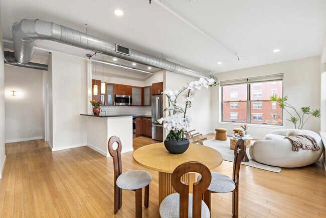 234 10th St in Jersey City, NJ - Foto de edificio - Building Photo