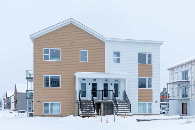 9551 Du Centre-Hospitalier Boul in Lévis, QC - Building Photo - Building Photo