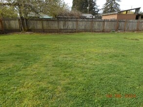 3115 NE Willamette Ave in Adair Village, OR - Building Photo - Building Photo