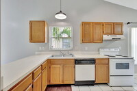 1081 New Parkview Pl in Haverhill, FL - Foto de edificio - Building Photo