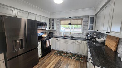 5145 Greer Rd in West Bloomfield Township, MI - Building Photo - Building Photo