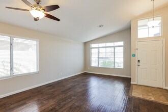 2235 E Morrow Dr in Phoenix, AZ - Building Photo - Building Photo