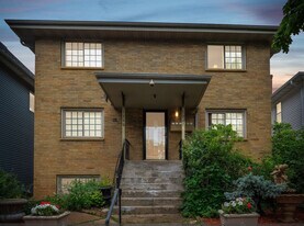 1269 7th St W in St. Paul, MN - Building Photo