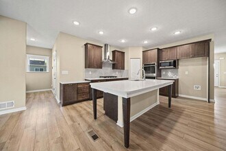 1145 Cunningham Ave in Pataskala, OH - Foto de edificio - Building Photo