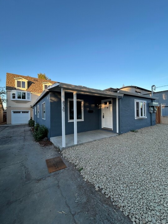 820 Jackson St in Mountain View, CA - Foto de edificio