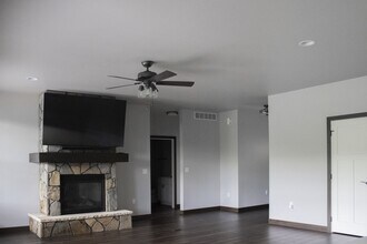 2143 Arrowhead Cir in Spearfish, SD - Building Photo - Building Photo