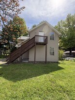 653 Sherman St in Akron, OH - Building Photo