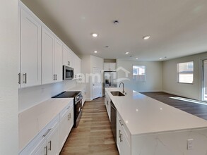 10364 Medusita St in Las Vegas, NV - Building Photo - Building Photo