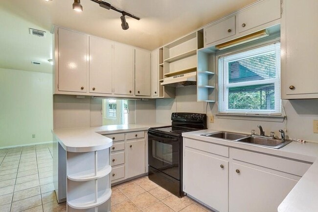 property at 1703 Rockbridge Terrace