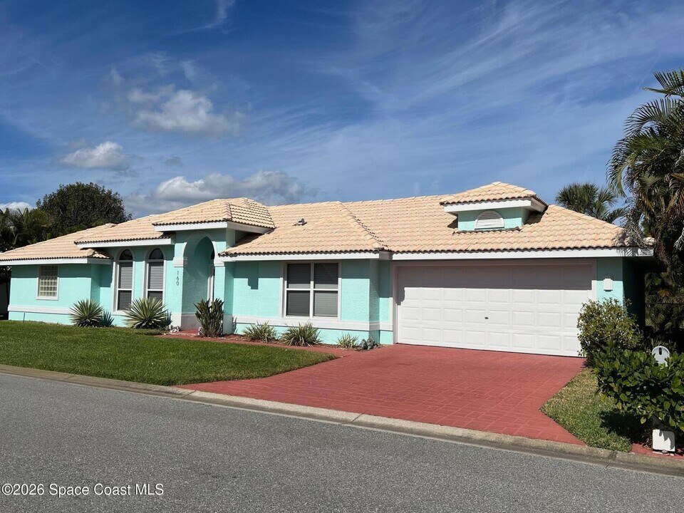 160 Sandy Shoes Dr in Melbourne Beach, FL - Building Photo