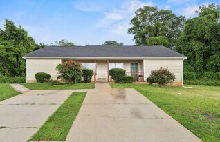 7277 Ashton Ct in Douglasville, GA - Building Photo