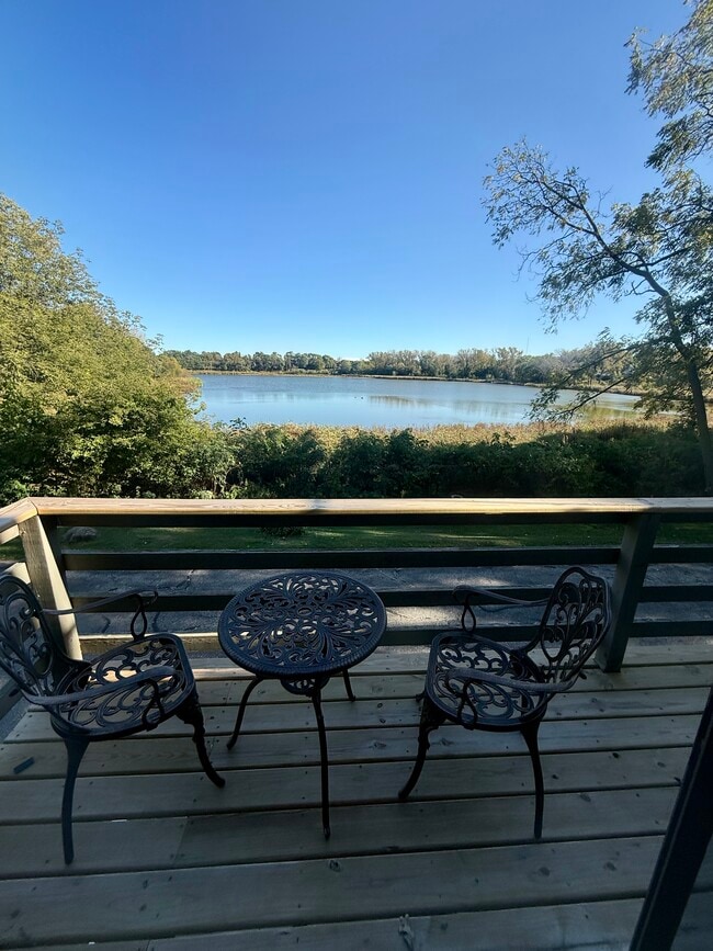 property at 7217 Park Shores Ct