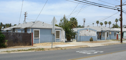 121 S Spring St in Lake Elsinore, CA - Building Photo - Building Photo