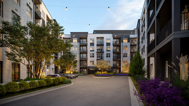 Solis Kennesaw in Marietta, GA - Building Photo - Building Photo